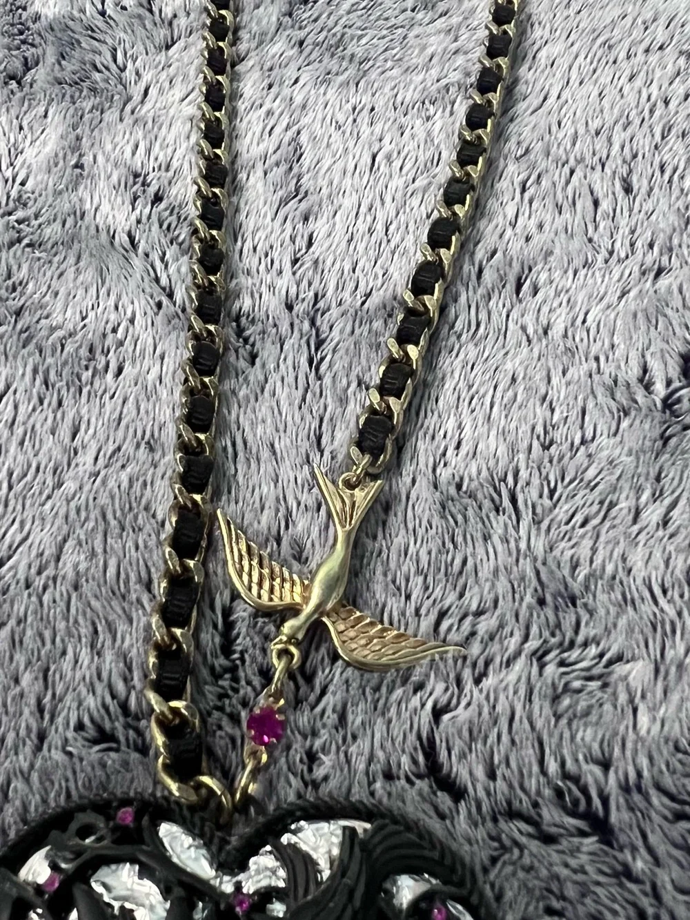 Betsey Johnson Black Heart Bird Necklace 16in